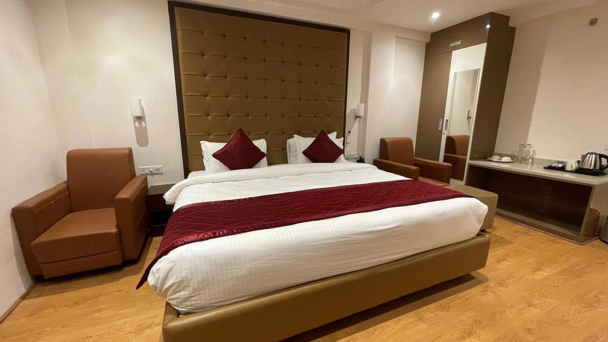 Hotel Silver Cle ハイデラバード エクステリア 写真